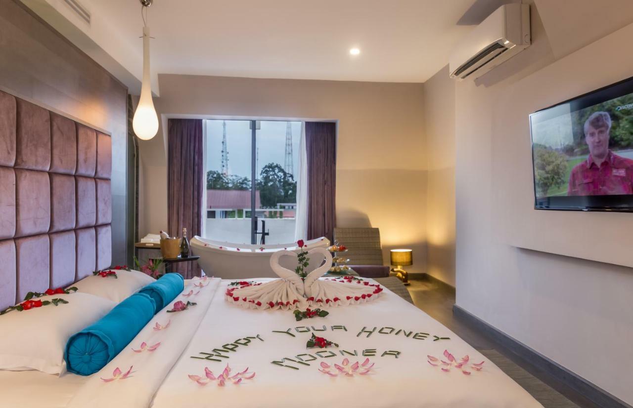 Damrei Residence & Spa Сиемрип Экстерьер фото